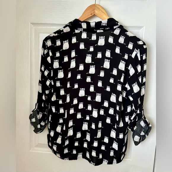 Love Notes Cat Print Black and White Button Down Shirt Tie Front Size M - Picture 2 of 9
